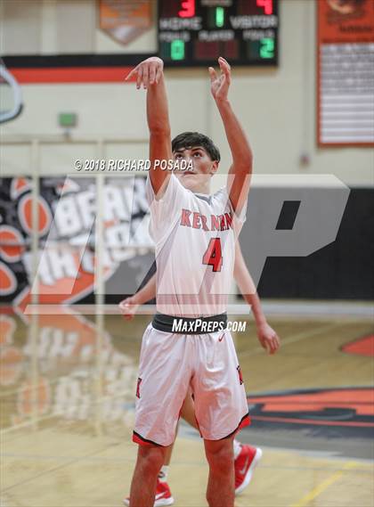 Thumbnail 3 in Kerman vs. McLane photogallery.