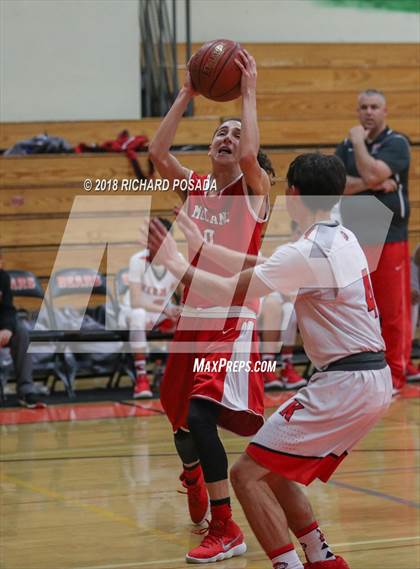 Thumbnail 2 in Kerman vs. McLane photogallery.