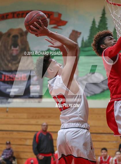 Thumbnail 2 in Kerman vs. McLane photogallery.