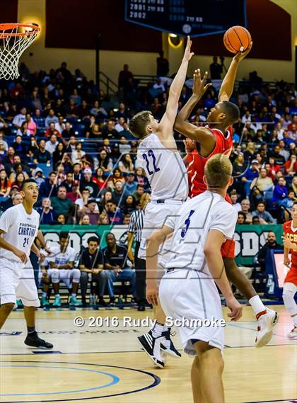 Thumbnail 2 in Foothills Christian vs. Cathedral Catholic (CIF SDS Open Dvision Final) photogallery.