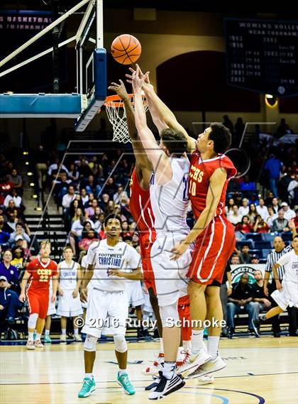 Thumbnail 2 in Foothills Christian vs. Cathedral Catholic (CIF SDS Open Dvision Final) photogallery.
