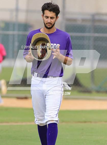 Thumbnail 1 in Weeki Wachee vs Hernando (Bay Area Baseball Fall Ball Classic) photogallery.