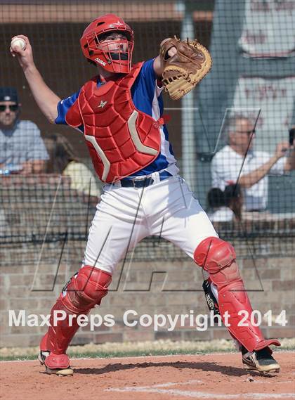 Thumbnail 2 in Caldwell Parish vs. White  (LHSAA 3A Bi-District Playoff) photogallery.