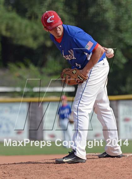 Thumbnail 3 in Caldwell Parish vs. White  (LHSAA 3A Bi-District Playoff) photogallery.