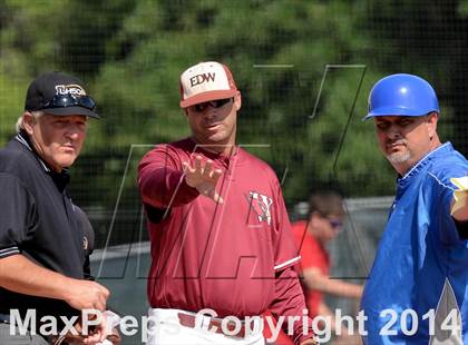 Thumbnail 1 in Caldwell Parish vs. White  (LHSAA 3A Bi-District Playoff) photogallery.