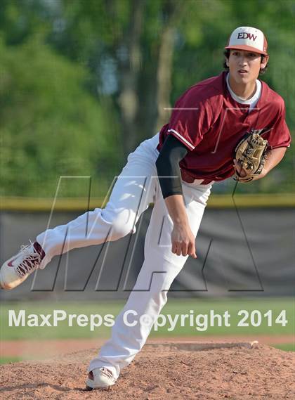 Thumbnail 1 in Caldwell Parish vs. White  (LHSAA 3A Bi-District Playoff) photogallery.