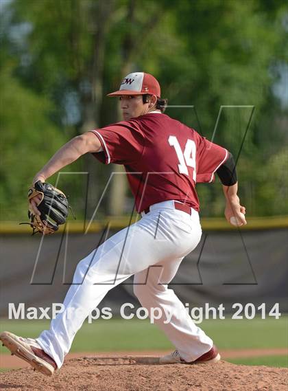 Thumbnail 1 in Caldwell Parish vs. White  (LHSAA 3A Bi-District Playoff) photogallery.