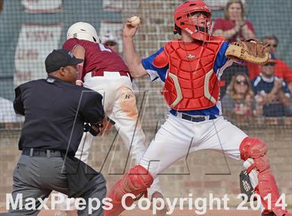 Thumbnail 1 in Caldwell Parish vs. White  (LHSAA 3A Bi-District Playoff) photogallery.