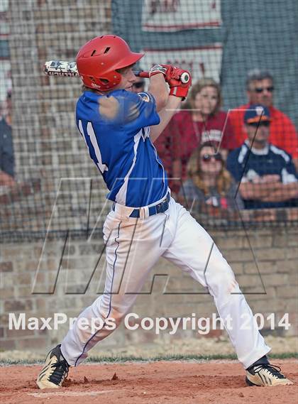 Thumbnail 1 in Caldwell Parish vs. White  (LHSAA 3A Bi-District Playoff) photogallery.