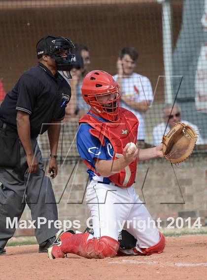 Thumbnail 2 in Caldwell Parish vs. White  (LHSAA 3A Bi-District Playoff) photogallery.