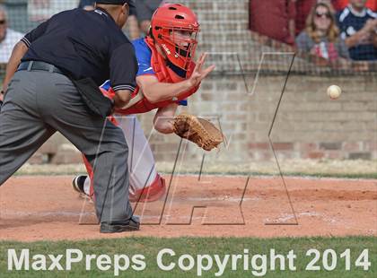 Thumbnail 2 in Caldwell Parish vs. White  (LHSAA 3A Bi-District Playoff) photogallery.