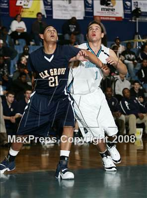 Thumbnail 2 in Elk Grove vs. Sheldon (Hoops for the Homeless Families Classic) photogallery.