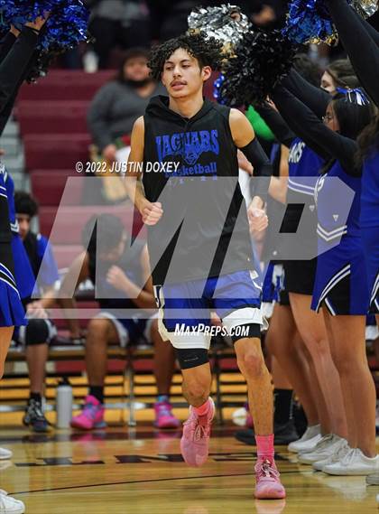 Thumbnail 2 in Eureka vs. Jackpot (NIAA 1A East Boys Semifinals) photogallery.