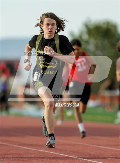 Thumbnail 2 in Fernley Invitational (400M) photogallery.