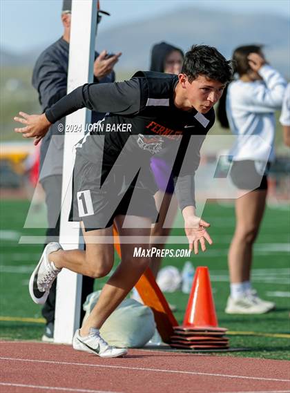 Thumbnail 1 in Fernley Invitational (400M) photogallery.