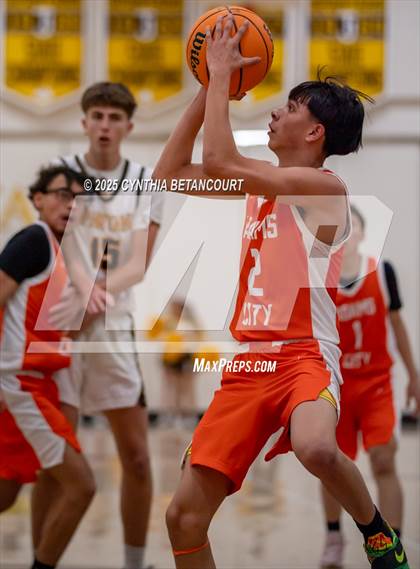 Thumbnail 3 in Thomas Jefferson vs Adams City photogallery.