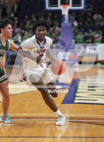 Thumbnail 1 in Malverne vs Carle Place (NYSPHSAA Section 8 Class B Final) photogallery.