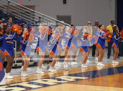 Thumbnail 1 in Malverne vs Carle Place (NYSPHSAA Section 8 Class B Final) photogallery.