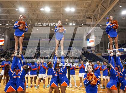 Thumbnail 1 in Malverne vs Carle Place (NYSPHSAA Section 8 Class B Final) photogallery.
