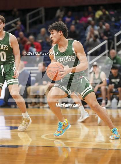 Thumbnail 3 in Malverne vs Carle Place (NYSPHSAA Section 8 Class B Final) photogallery.