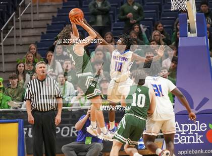Thumbnail 2 in Malverne vs Carle Place (NYSPHSAA Section 8 Class B Final) photogallery.