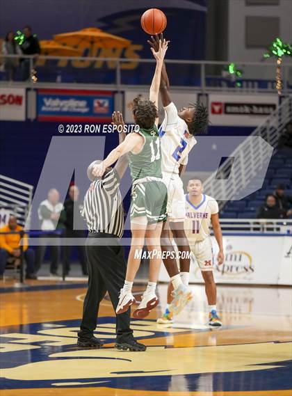 Thumbnail 2 in Malverne vs Carle Place (NYSPHSAA Section 8 Class B Final) photogallery.