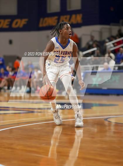 Thumbnail 1 in Malverne vs Carle Place (NYSPHSAA Section 8 Class B Final) photogallery.