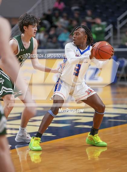 Thumbnail 3 in Malverne vs Carle Place (NYSPHSAA Section 8 Class B Final) photogallery.