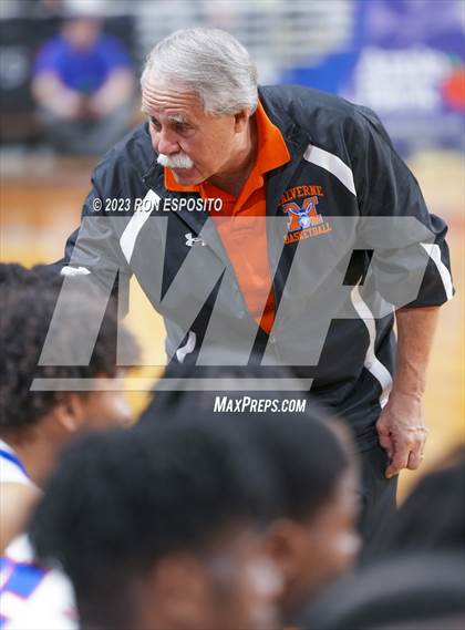 Thumbnail 3 in Malverne vs Carle Place (NYSPHSAA Section 8 Class B Final) photogallery.