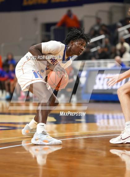 Thumbnail 1 in Malverne vs Carle Place (NYSPHSAA Section 8 Class B Final) photogallery.