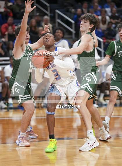 Thumbnail 1 in Malverne vs Carle Place (NYSPHSAA Section 8 Class B Final) photogallery.
