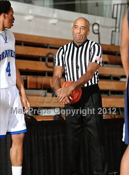 Thumbnail 3 in Alta Loma vs. Flintridge Prep (So Cal Shootout) photogallery.