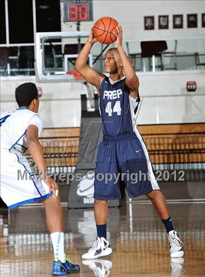 Thumbnail 2 in Alta Loma vs. Flintridge Prep (So Cal Shootout) photogallery.