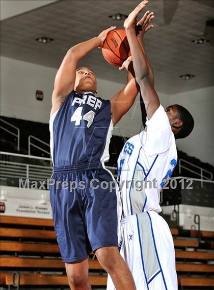 Thumbnail 1 in Alta Loma vs. Flintridge Prep (So Cal Shootout) photogallery.