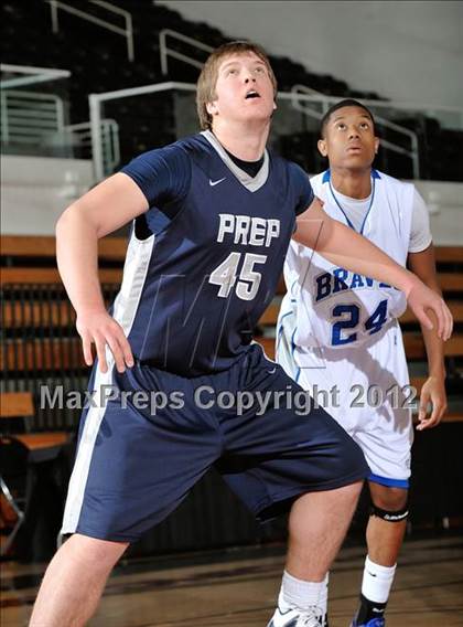 Thumbnail 1 in Alta Loma vs. Flintridge Prep (So Cal Shootout) photogallery.