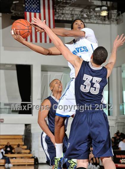 Thumbnail 3 in Alta Loma vs. Flintridge Prep (So Cal Shootout) photogallery.
