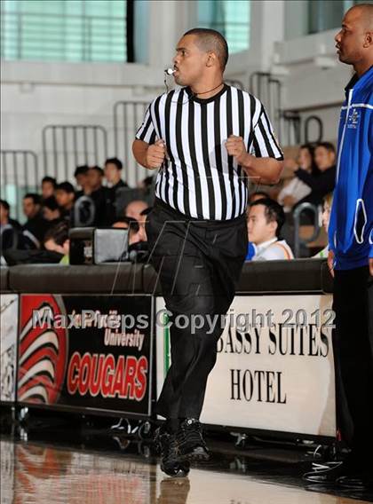 Thumbnail 2 in Alta Loma vs. Flintridge Prep (So Cal Shootout) photogallery.