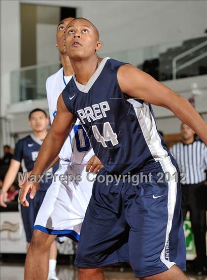 Thumbnail 1 in Alta Loma vs. Flintridge Prep (So Cal Shootout) photogallery.