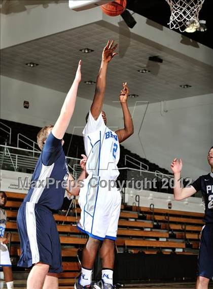 Thumbnail 2 in Alta Loma vs. Flintridge Prep (So Cal Shootout) photogallery.