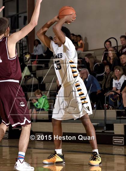 Thumbnail 2 in JW North vs. Mercer Island (MaxPreps Holiday Classic) photogallery.