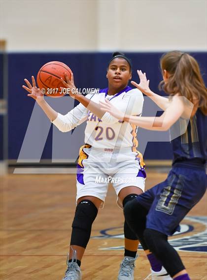 Thumbnail 3 in Coronado vs Brackenridge (SAISD Invitational) photogallery.