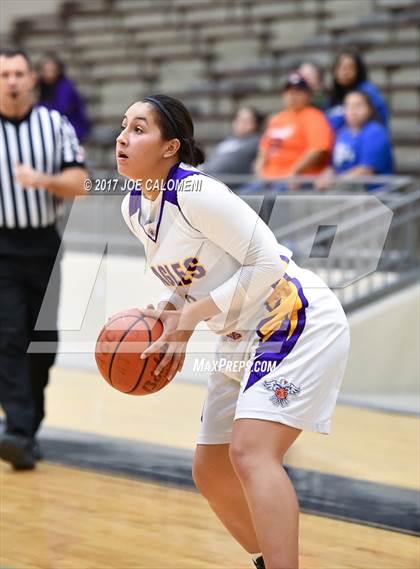 Thumbnail 3 in Coronado vs Brackenridge (SAISD Invitational) photogallery.