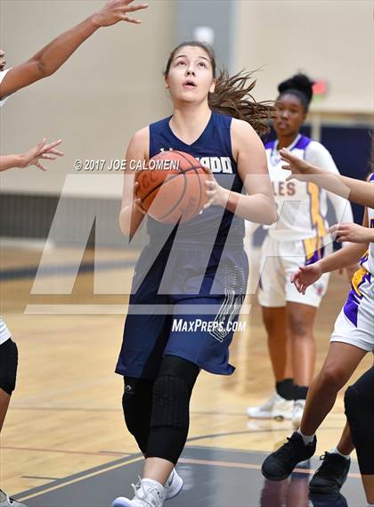 Thumbnail 3 in Coronado vs Brackenridge (SAISD Invitational) photogallery.