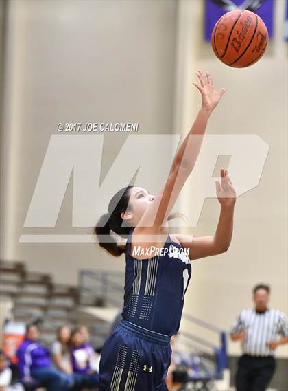 Thumbnail 2 in Coronado vs Brackenridge (SAISD Invitational) photogallery.