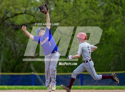 Thumbnail 3 in Oriskany @ New York Mills photogallery.