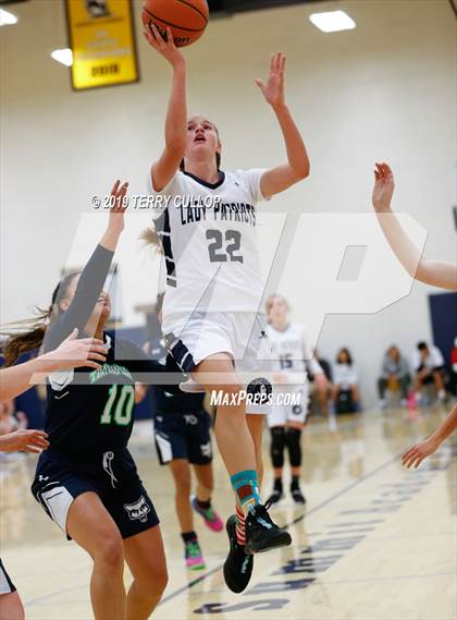 Thumbnail 1 in Timpanogos vs. American Heritage (South Mountain Holiday Classic) photogallery.