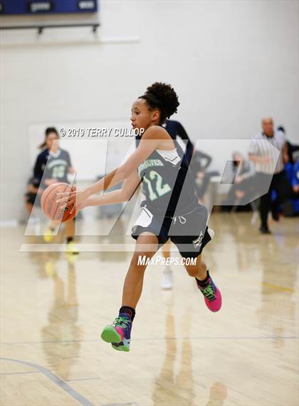 Thumbnail 2 in Timpanogos vs. American Heritage (South Mountain Holiday Classic) photogallery.