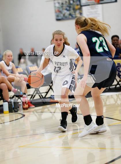 Thumbnail 3 in Timpanogos vs. American Heritage (South Mountain Holiday Classic) photogallery.