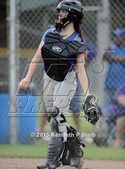 Thumbnail 2 in Ascension Catholic vs Ecole Classique (LHSSA 1A 1st Round Playoff) photogallery.