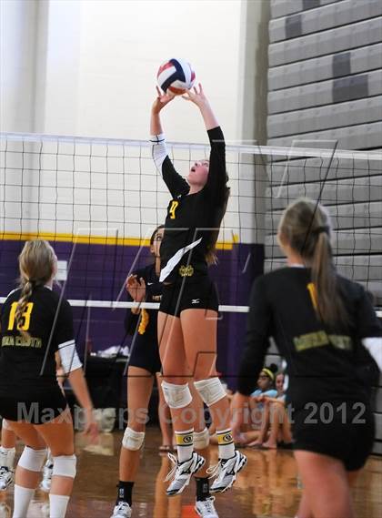 Thumbnail 3 in Mira Costa vs Notre Dame (Durango Fall Classic) photogallery.